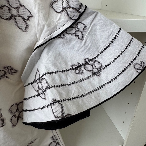 10 CROSBY DEREK LAM Floral Ruffle Sleeve Top - Picture 7 of 8